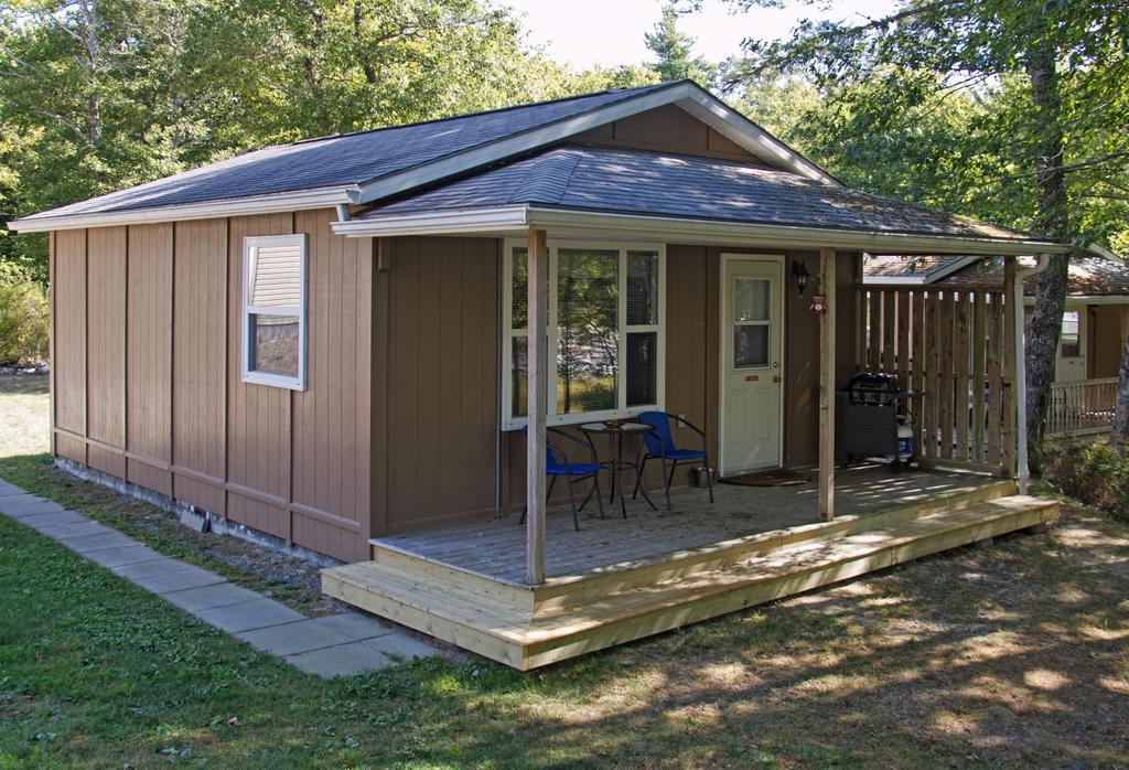 Roseway River Cottages Шелбърн Екстериор снимка
