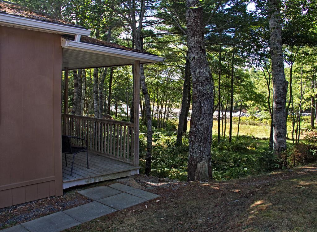 Roseway River Cottages Шелбърн Екстериор снимка